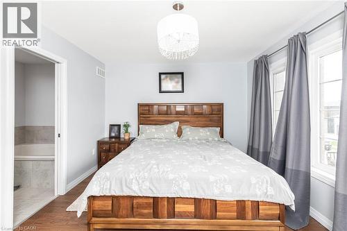 55 Greenwich Avenue, Stoney Creek, ON - Indoor Photo Showing Bedroom
