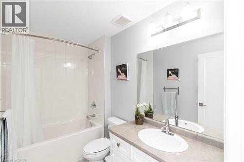 55 Greenwich Avenue, Stoney Creek, ON - Indoor Photo Showing Bathroom