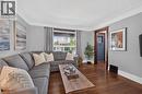 147 Melrose Avenue N, Hamilton, ON  - Indoor Photo Showing Living Room 