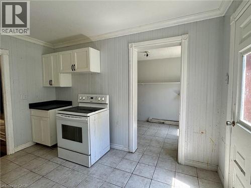 54 Ellis Street, Port Rowan, ON - Indoor Photo Showing Kitchen