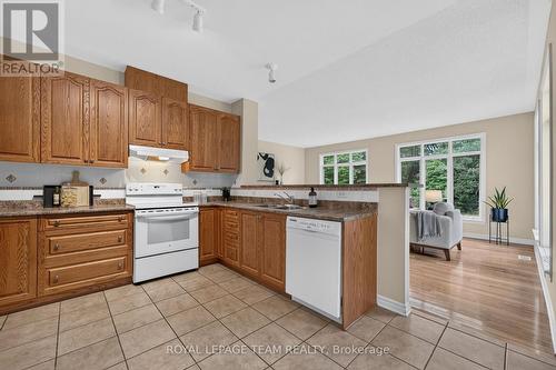88 Osprey Crescent, Ottawa, ON - Indoor Photo Showing Kitchen