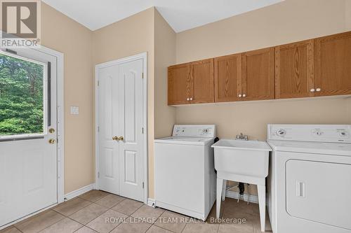 88 Osprey Crescent, Ottawa, ON - Indoor Photo Showing Laundry Room