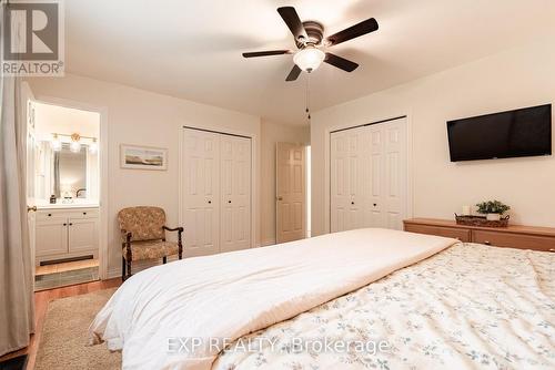 Master bedroom w 2 closets - 55 Forest Hill Crescent, Pelham (Fonthill), ON - Indoor Photo Showing Bedroom