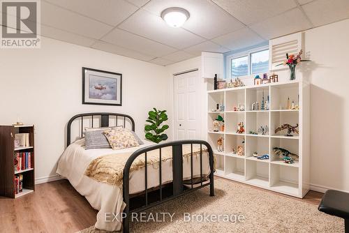 Basement bedroom with 2 closets - 55 Forest Hill Crescent, Pelham (Fonthill), ON - Indoor Photo Showing Bedroom