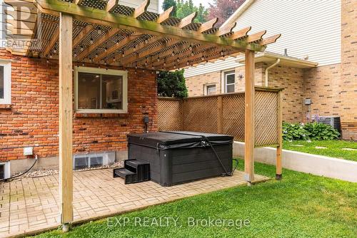 Hot tub - 55 Forest Hill Crescent, Pelham (Fonthill), ON - Outdoor With Exterior