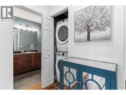 1875 Country Club Drive Unit# 1405, Kelowna, BC - Indoor Photo Showing Laundry Room