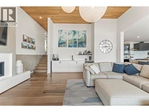 9815 Beacon Hill Crescent, Lake Country, BC - Indoor Photo Showing Living Room With Fireplace