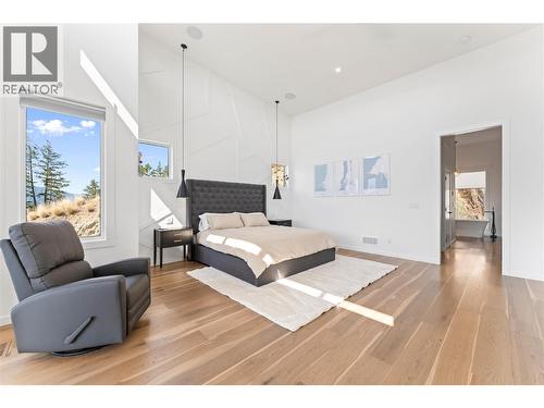 9815 Beacon Hill Crescent, Lake Country, BC - Indoor