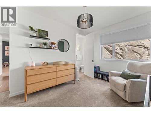 9815 Beacon Hill Crescent, Lake Country, BC - Indoor Photo Showing Bedroom