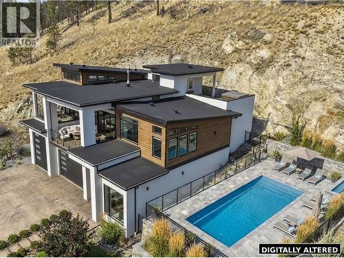 9815 Beacon Hill Crescent, Lake Country, BC - Outdoor With In Ground Pool