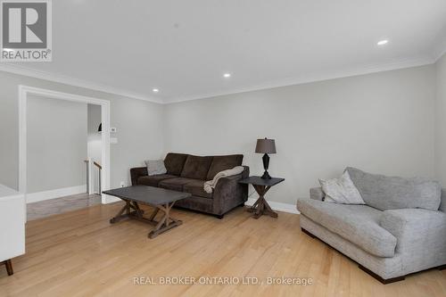 975 Sunnidale Road, Springwater, ON - Indoor Photo Showing Living Room