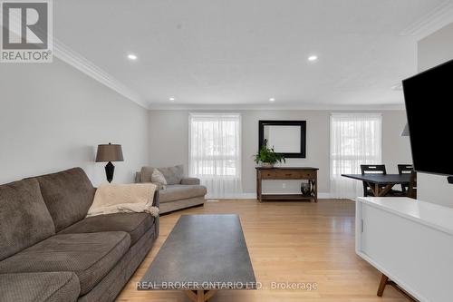 975 Sunnidale Road, Springwater, ON - Indoor Photo Showing Living Room