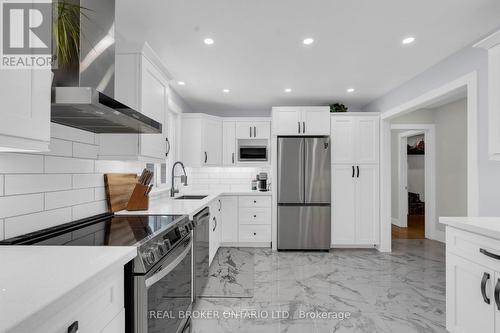 975 Sunnidale Road, Springwater, ON - Indoor Photo Showing Kitchen With Stainless Steel Kitchen With Upgraded Kitchen