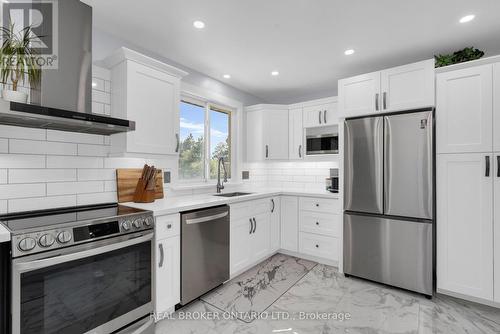 975 Sunnidale Road, Springwater, ON - Indoor Photo Showing Kitchen With Stainless Steel Kitchen With Upgraded Kitchen