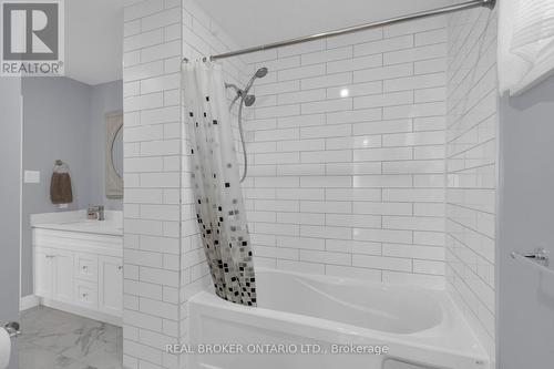 975 Sunnidale Road, Springwater, ON - Indoor Photo Showing Bathroom