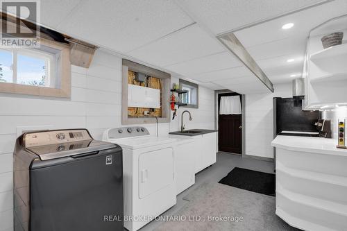 975 Sunnidale Road, Springwater, ON - Indoor Photo Showing Laundry Room