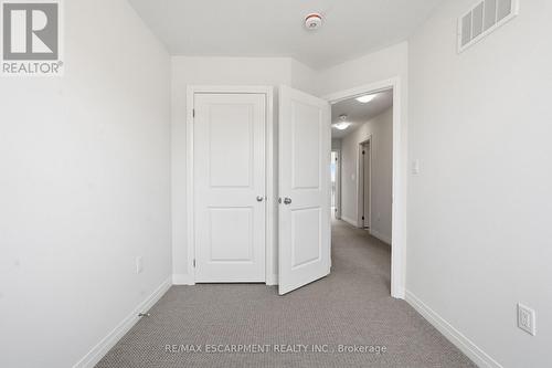 33 - 155 Equestrian Way, Cambridge, ON - Indoor Photo Showing Other Room