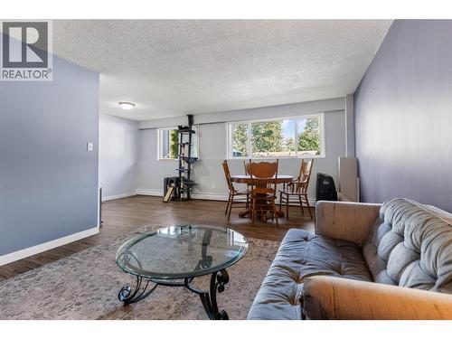 40 Ridgemont Avenue Unit# 101, Fernie, BC - Indoor Photo Showing Living Room