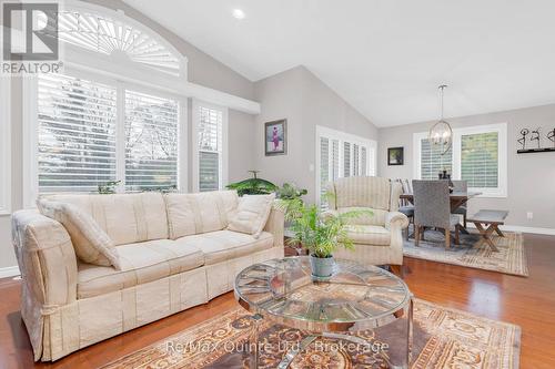 5 Hickory Court, Brighton, ON - Indoor Photo Showing Living Room