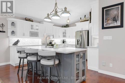 5 Hickory Court, Brighton, ON - Indoor Photo Showing Kitchen With Upgraded Kitchen