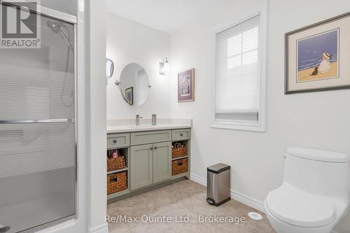 5 Hickory Court, Brighton, ON - Indoor Photo Showing Bathroom