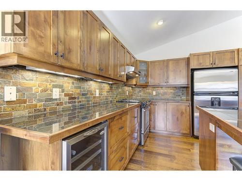 12931 East Ridge Drive, Lake Country, BC - Indoor Photo Showing Kitchen