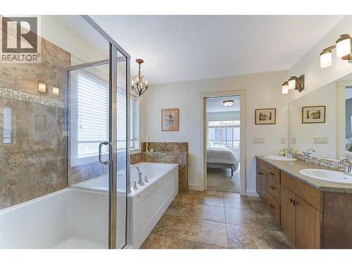 12931 East Ridge Drive, Lake Country, BC - Indoor Photo Showing Bathroom