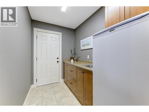12931 East Ridge Drive, Lake Country, BC - Indoor Photo Showing Other Room
