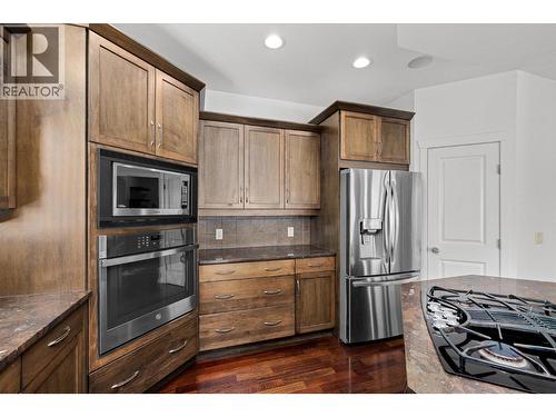 1581 Gregory Road, West Kelowna, BC - Indoor Photo Showing Kitchen