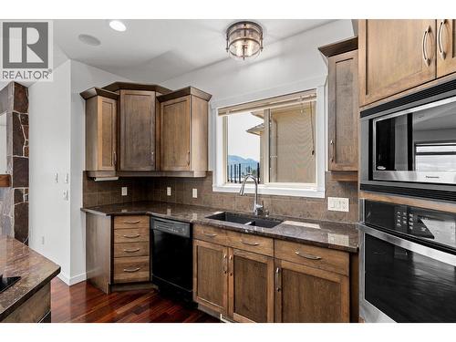1581 Gregory Road, West Kelowna, BC - Indoor Photo Showing Kitchen With Double Sink