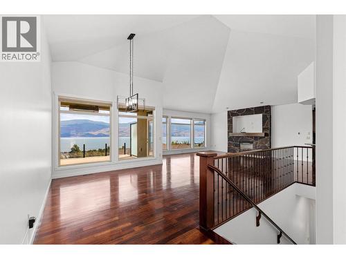 1581 Gregory Road, West Kelowna, BC - Indoor