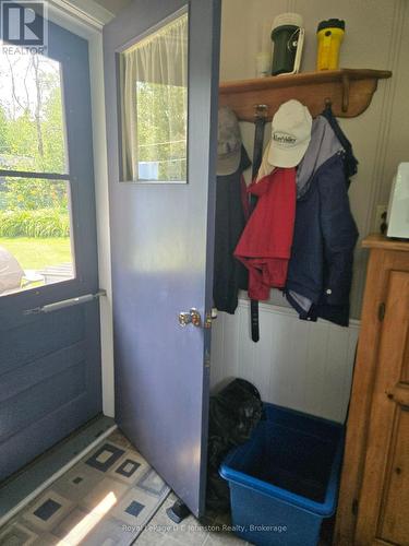499 Bruce Road 13 Road, Native Leased Lands, ON - Indoor