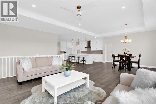 302 Blake Avenue, Belle River, ON - Indoor Photo Showing Living Room