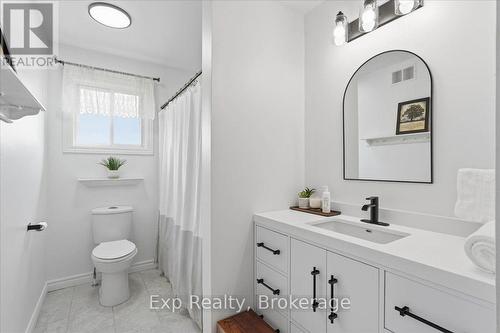 1546 Harmony Road, Belleville (Thurlow Ward), ON - Indoor Photo Showing Bathroom