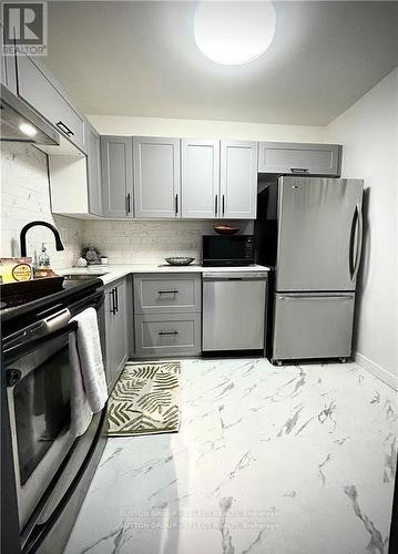 212 - 563 Mornington Avenue, London East (East G), ON - Indoor Photo Showing Kitchen