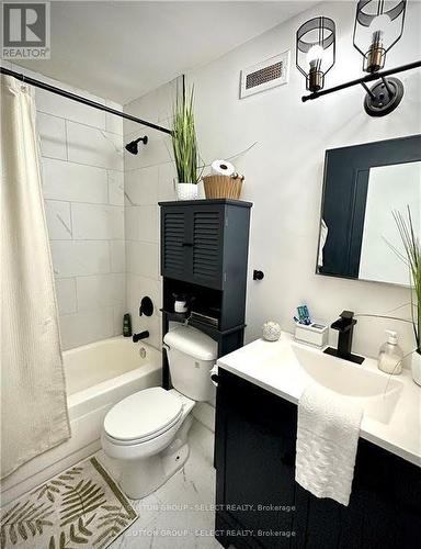 212 - 563 Mornington Avenue, London East (East G), ON - Indoor Photo Showing Bathroom