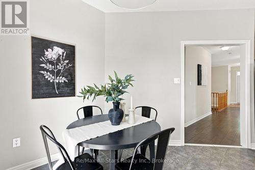 90 Roseborough Drive, Scugog (Port Perry), ON - Indoor Photo Showing Dining Room