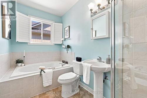 90 Roseborough Drive, Scugog (Port Perry), ON - Indoor Photo Showing Bathroom