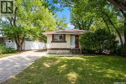 166 Sangster BOULEVARD  Regina, SK S4R 6L5