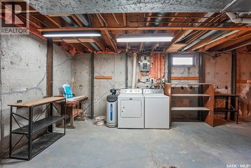 166 Sangster Boulevard, Regina, SK - Indoor Photo Showing Laundry Room