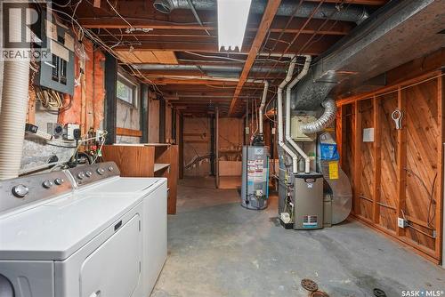 166 Sangster Boulevard, Regina, SK - Indoor Photo Showing Laundry Room