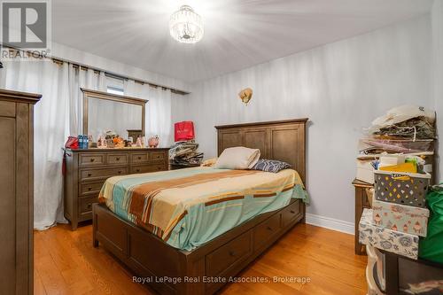 5 Homeview Avenue, Toronto, ON - Indoor Photo Showing Bedroom