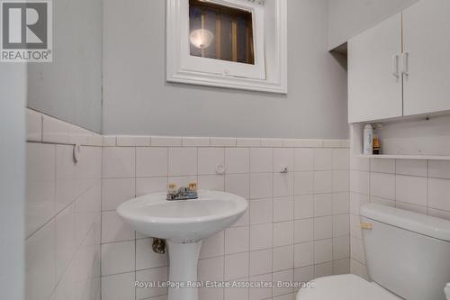 5 Homeview Avenue, Toronto, ON - Indoor Photo Showing Bathroom