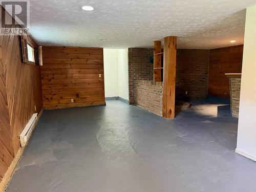 9 Lisbon Rd, Elliot Lake, ON - Indoor