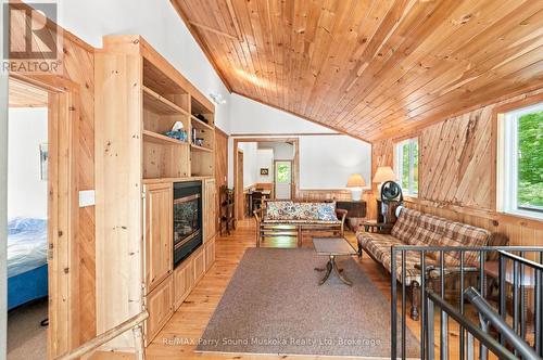 889 185 Wa Horseshoe Lake, Seguin, ON - Indoor With Fireplace
