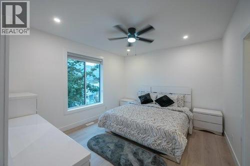 10615 Elliott Street Unit# 109, Summerland, BC - Indoor Photo Showing Bedroom