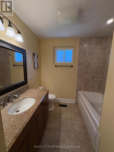 Upper Level - 58 Devins Drive, Aurora, ON - Indoor Photo Showing Bathroom