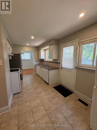 Upper Level - 58 Devins Drive, Aurora, ON - Indoor