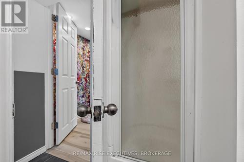 807 Brock Street, Kingston (Central City East), ON - Indoor Photo Showing Bathroom