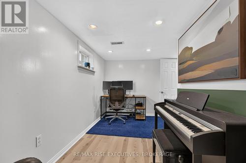807 Brock Street, Kingston (Central City East), ON - Indoor Photo Showing Other Room